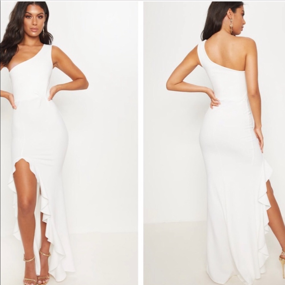 Prettylittlething NWT one shoulder ruffle maxi 10.